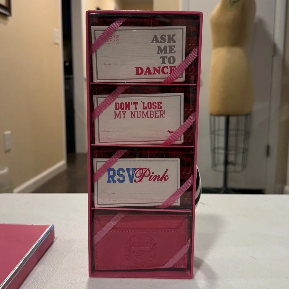 Victoria’s Secret Pink Limited Edition VIP A-Lister Calling Cards & Card Holder